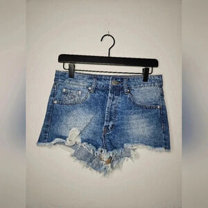 Superdown Lydia Short Distressed in‎ Medium Wash Size 26​
